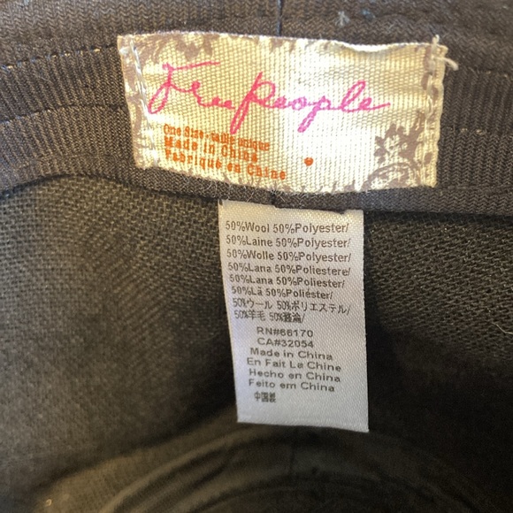 Free People Womens OS Felt Wool Blend Fedora Brim Hat Grey Black Ribbon Trim - Picture 8 of 9